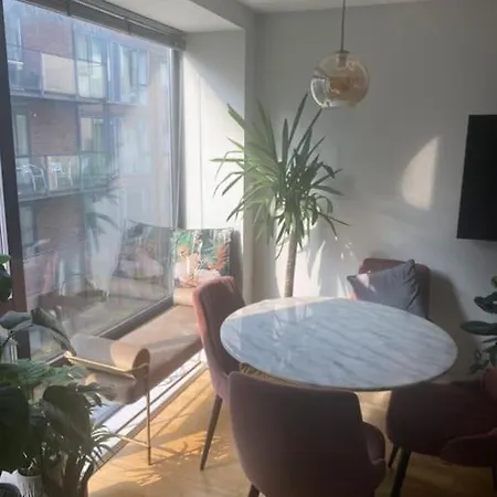 Apartment Oasis In Heart Of